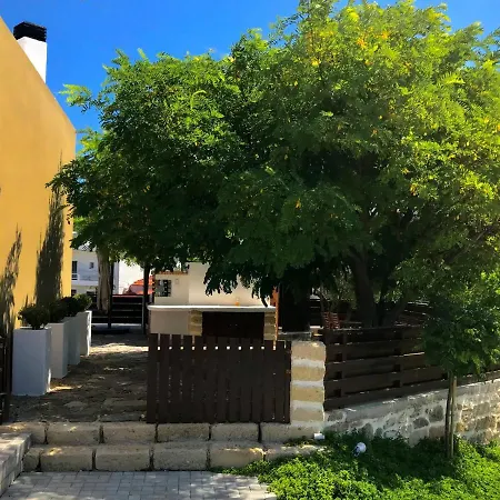 Acacia * Fanes (Rhodes)