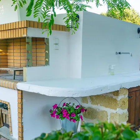 Acacia Villa