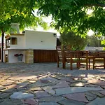 Acacia Villa *