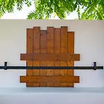 Acacia Villa *