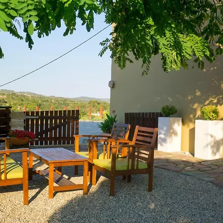 Acacia Villa Fánai