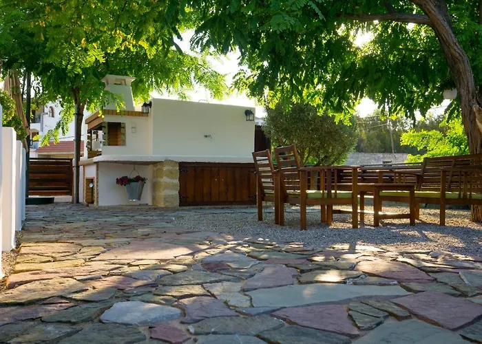 Acacia Vila *